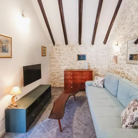 Holiday House 