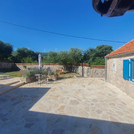 Holiday House 